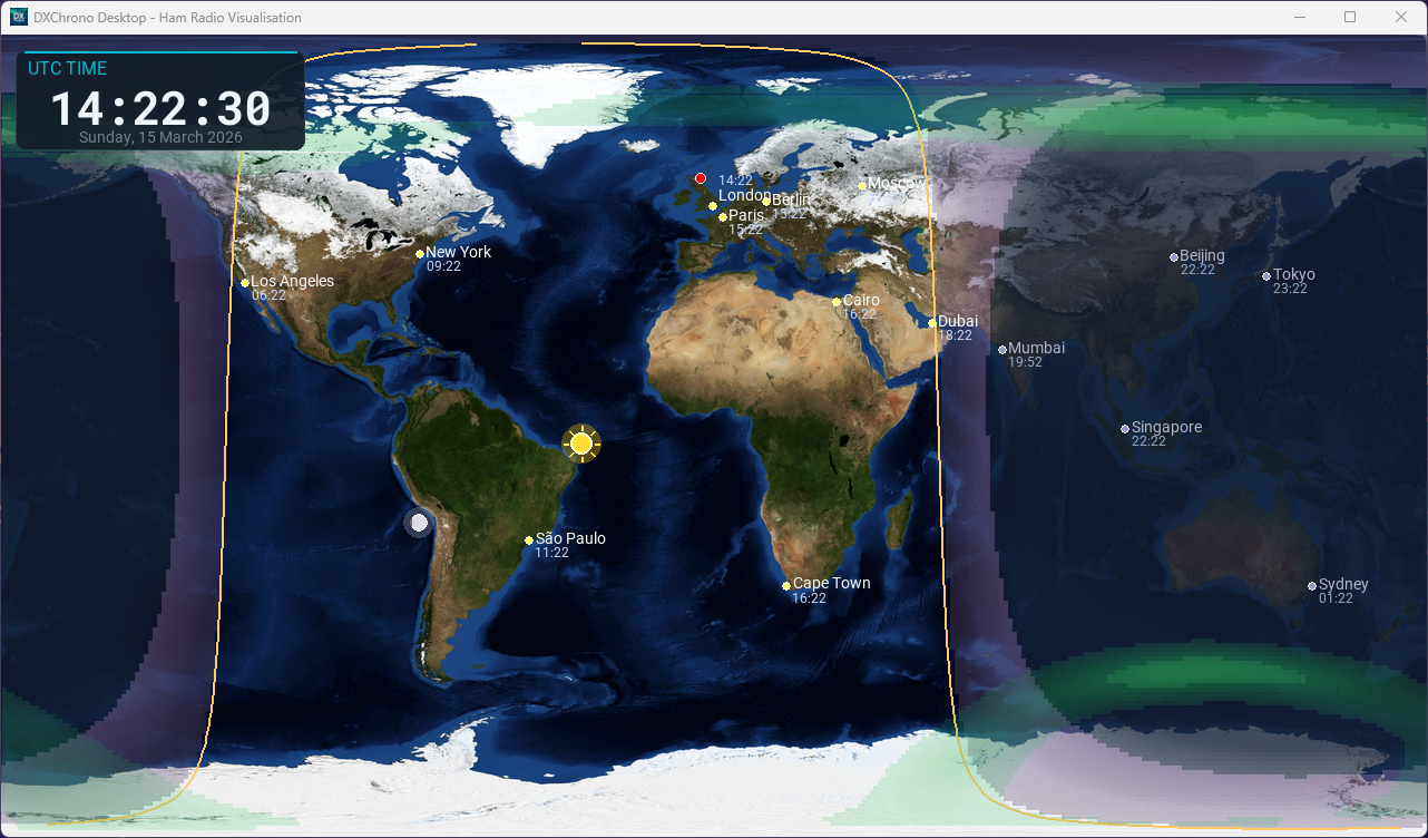 World map with NOAA Ovation aurora probability overlay showing green and teal regions